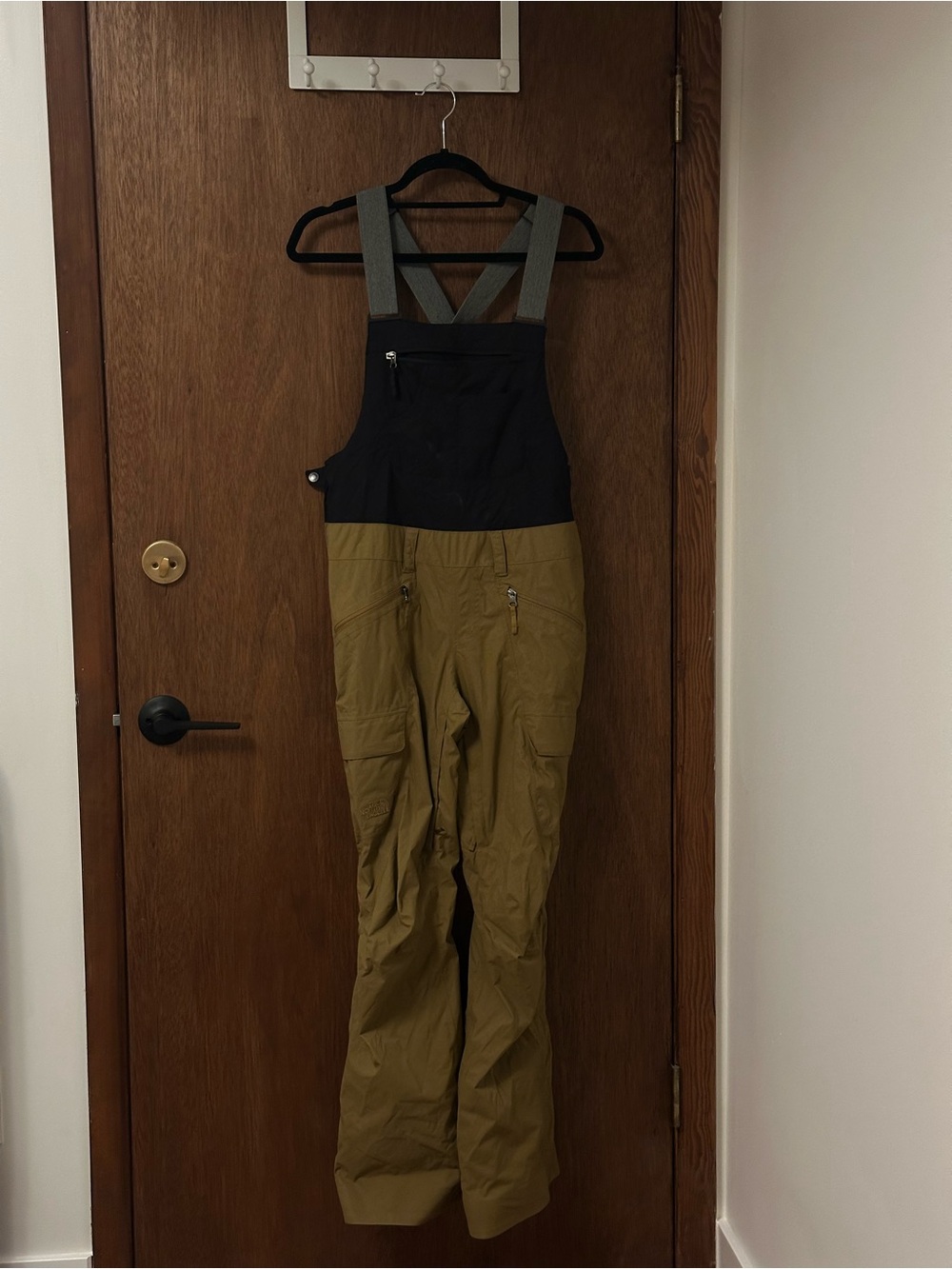 NORTH FACE | Women's Two-Tone Bib Snow Pants - Black & Camel